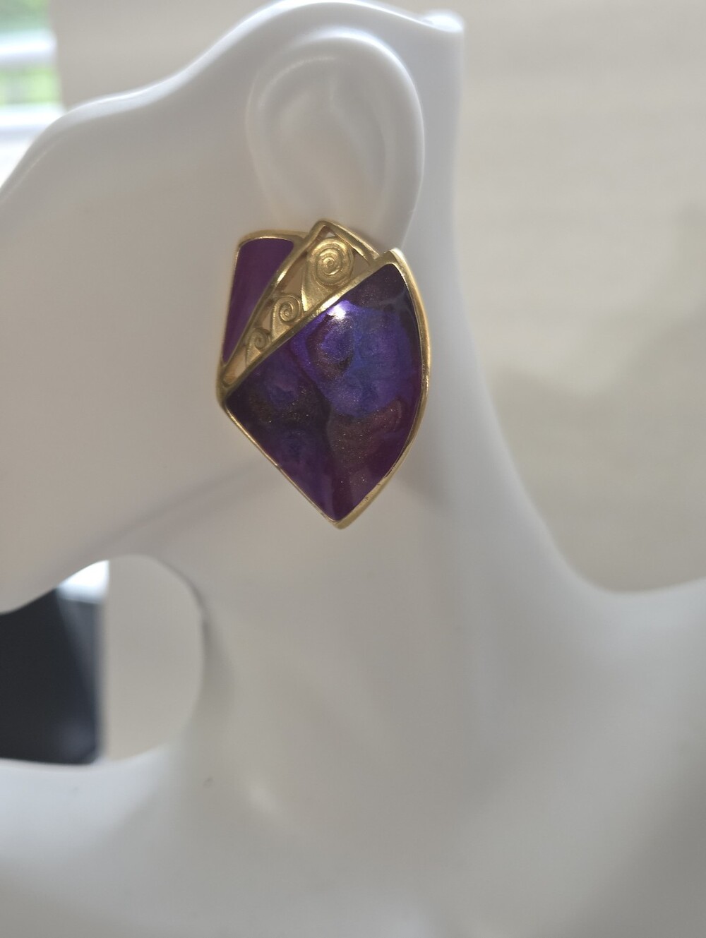 vtg 80s edgar berebi purple gold tone fan like pierced earrings enamel